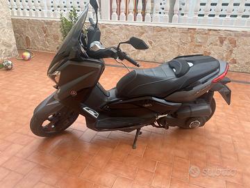 Yamaha XMax 250 Iron Max