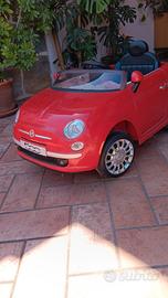 Automobile elettrica per bambini modello 500