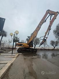 Escavatore demolition cat 330