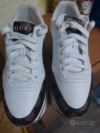 Guess donna