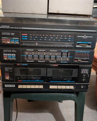 stereo con giradischi e casse