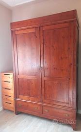 Armadio in legno di castagno del 1800