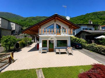 VILLA SINGOLA A CASTIONE ANDEVENNO