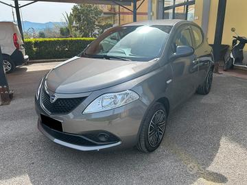 Lancia Ypsilon 1.2 69 CV 5 porte S&S Gold