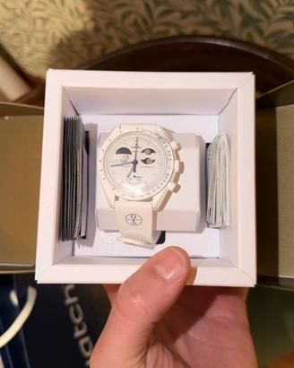 Omega x Swatch mission to earthphase moonshineGold