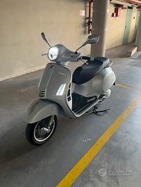 VESPA 300 GTS SUPER TECH