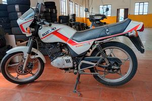 Suzuki GS 125 s