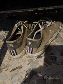 Fila scarpe che filano a soli cinque euro. Accatta