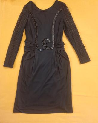 Abito nero con paillettes e pizzo