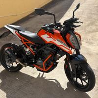 Ktm duke 125 (2020)