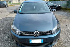 Volkswagen Golf 1.2Tsi 