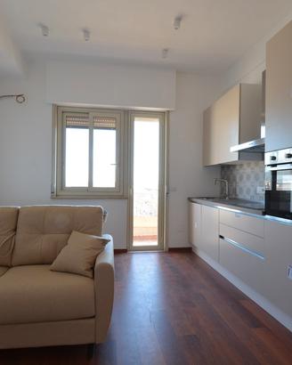Bilocale ristrutturato in stile moderno