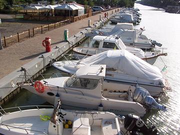 Per tutto anno posto barca