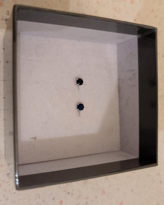 Orecchini punto luce zaffiro