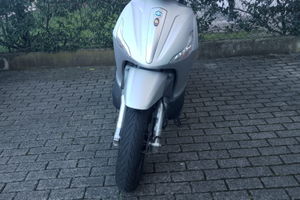 Piaggio Beverly 350