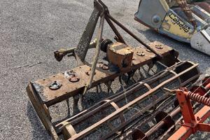 Erpice rotante con rullo a gabbia da 2,10m