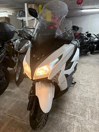 Kymco X-Town 300i Scooter
