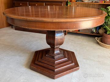 Tavolo in legno massello