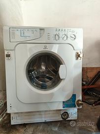 Lavatrice da incasso Indesit 6 kg 800 giri