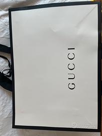 Busta GUCCI