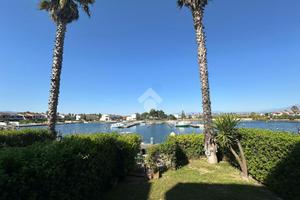 VILLA A SCHIERA A CASSANO ALLO IONIO