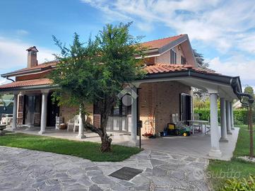 VILLA SINGOLA A INVERIGO