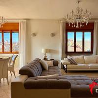 Abitazione ristrutturata in bifamiliare