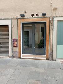 Negozio Ufficio Magazzino zona piazza Duomo