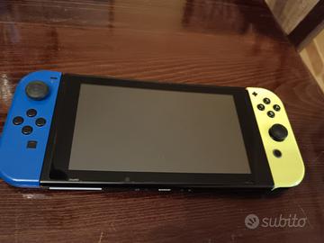   Nintendo Switch 