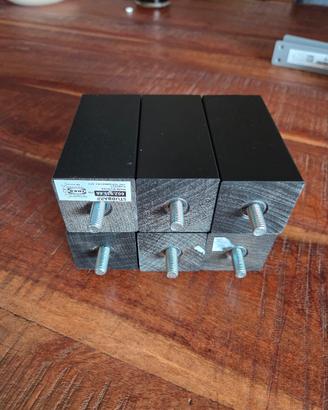 piedini Ikea Besta 6