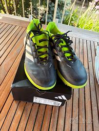 Scarpe da calcetto numero 42