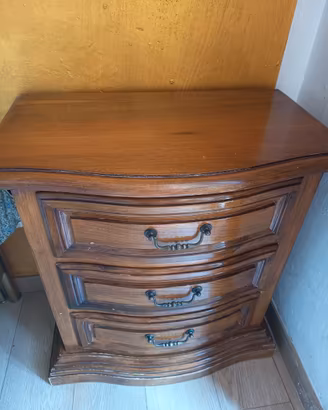 Comò e 2 comodini in legno massello colore noce