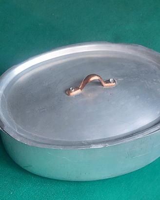 casseruola ovale in alluminio con coperchio 