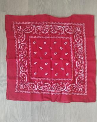 Bandana Rossa Classica Motivo Paisley Unisex