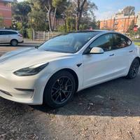 Tesla Model 3 Long Range Dual Motor AWD 82KWH