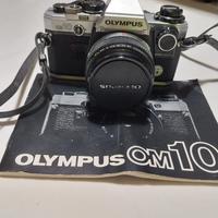macchina fotografica Olympus OM 10