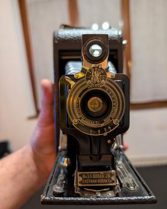 macchina fotografica a soffietto vintage Kodak 