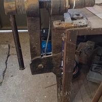 morsa da banco fabbro antica