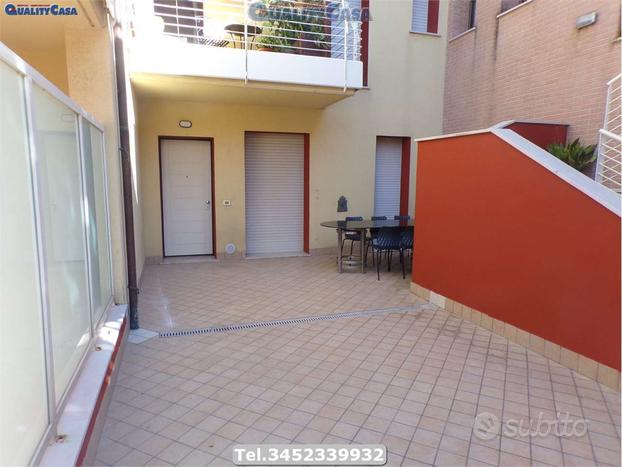 Appartamento in duplex con grande garage Borghetto