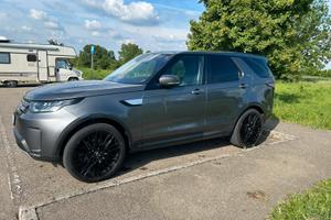 Land Rover Discovery V 7 posti in garanzia