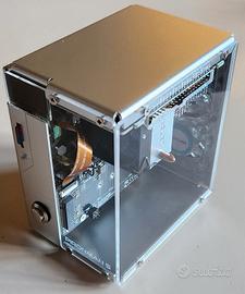 Raspberry pi 5 8Gb con case Pironman 5 Nuovo