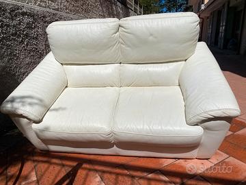 Vendita divano in pelle