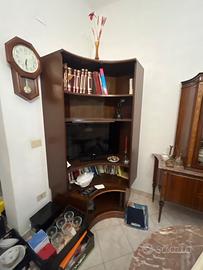 Mobile angolo. Libreria porta televisione