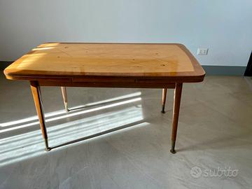 Tavolo nordeuropeo anni 70 allungabile rialzabile