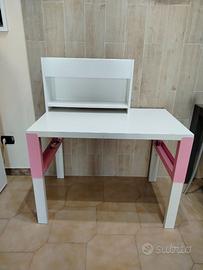 Scrivania pahl ikea
