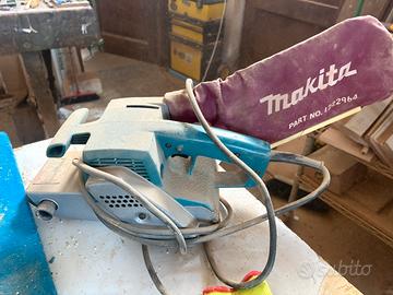 Levigatrice a nastro Makita professionale