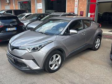 Toyota C-HR Hybrid 1.8H 122cv E-CVT Active