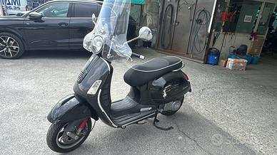Vespa GTS 300 SUPER DEL 2008 USATO