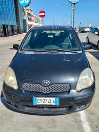  Toyota Yaris del 2004