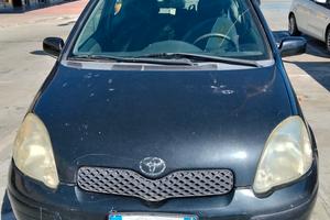  Toyota Yaris del 2004